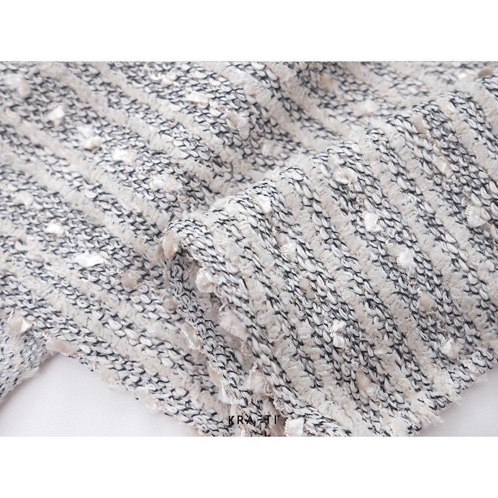 Selimut sofa / selimut natal / selimut traveling  / Fringe Aria Blanket