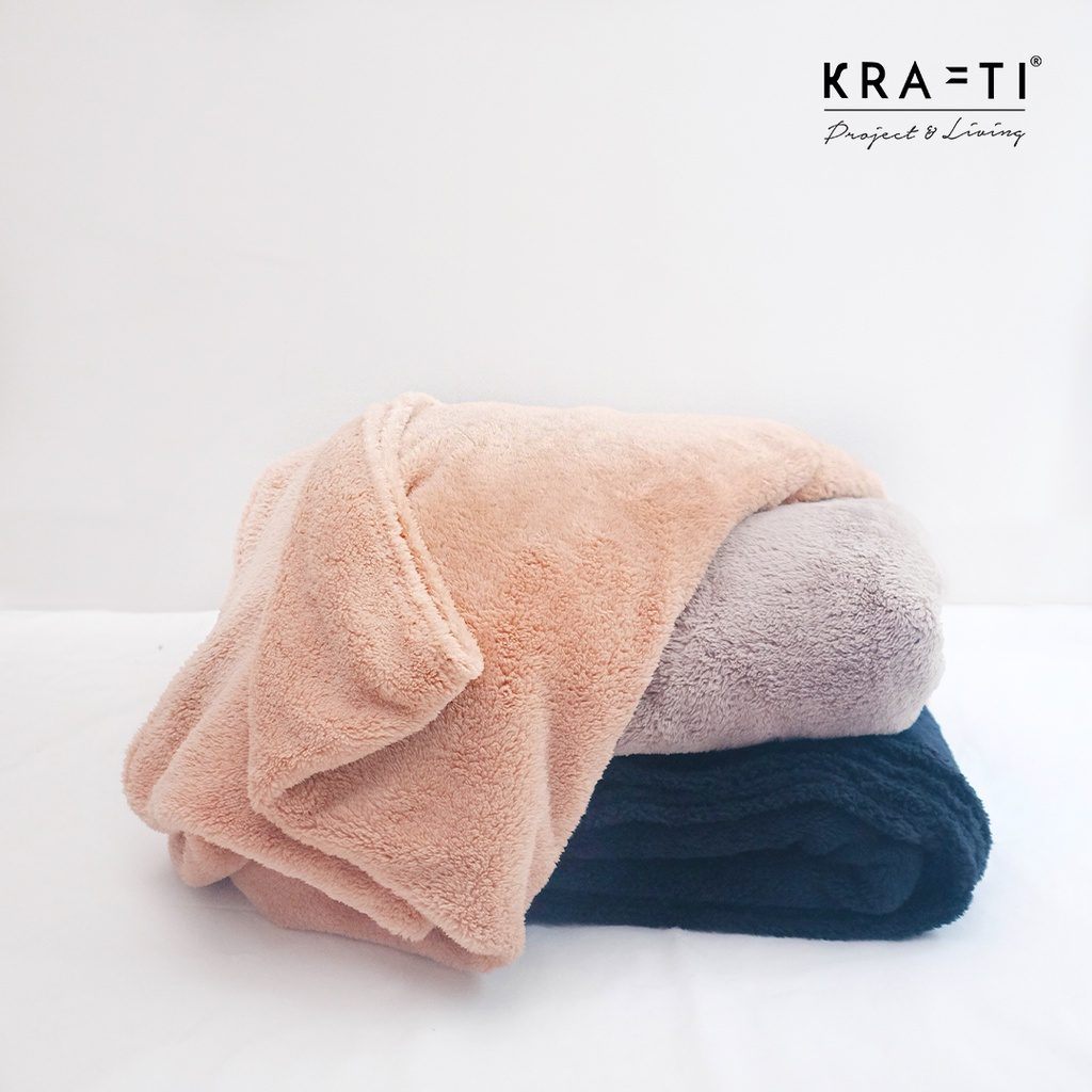 Selimut Bulu 200x150cm / selimut kamar / selimut sofa