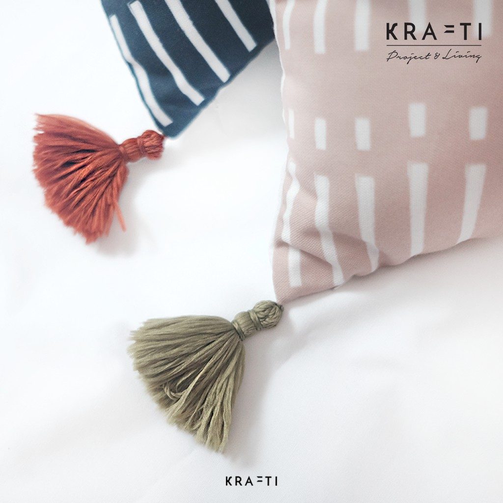 Bantal Sofa / Bantal motif abstract  / Bantal 30x50 cm