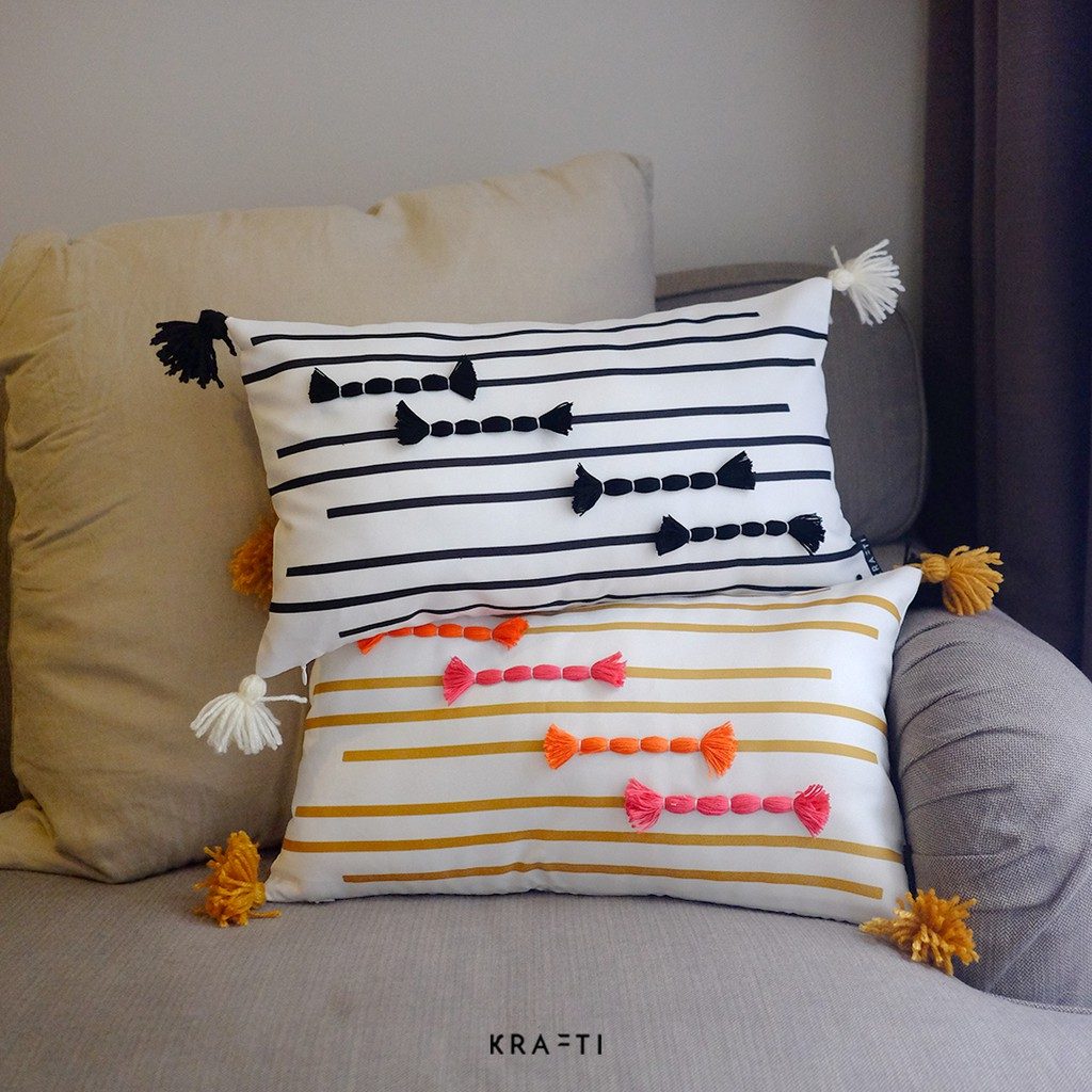 Bantal Sofa / Stitched Tassels Colorful / Bantal 30x50cm
