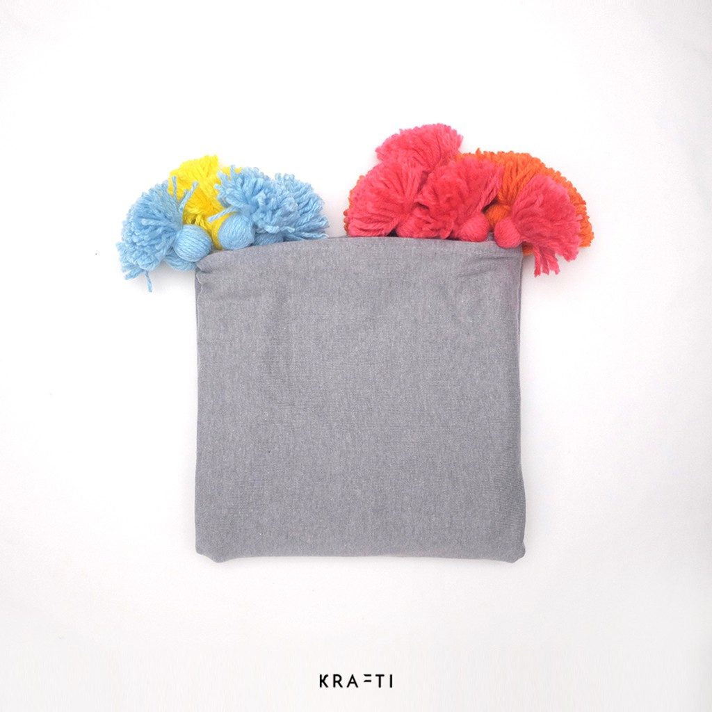 Selimut Sofa / Selimut Travelling Grey Knit 100x150cm