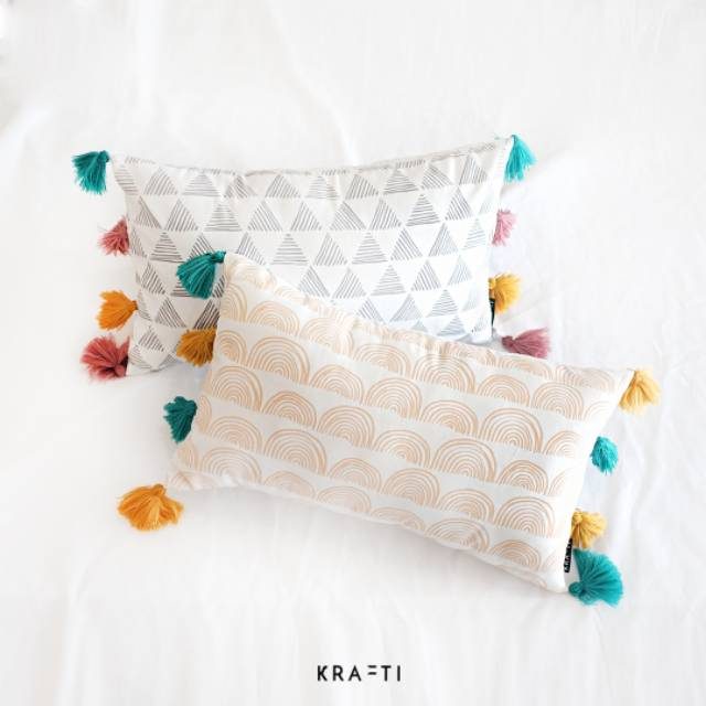Bantal sofa / cushion / 30x50 cm tassel