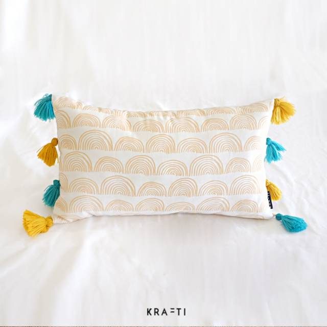 Bantal sofa / cushion / 30x50 cm tassel