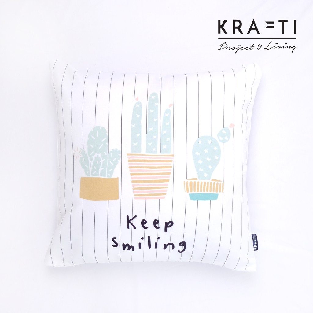 Bantal Sofa Print Keep Smiling 50x50 cm