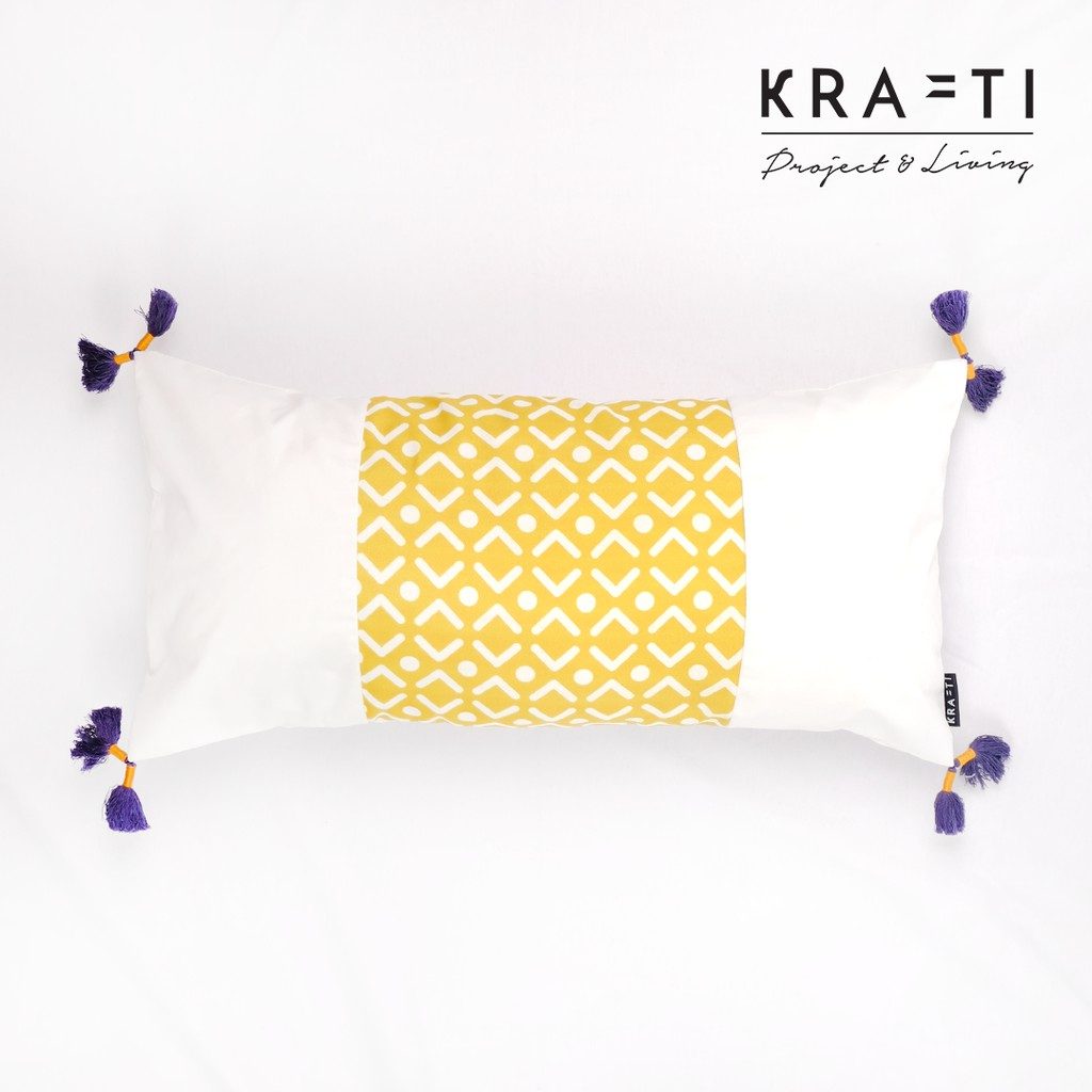 Bantal Sofa Tassel Motif Tribal 30x60 cm