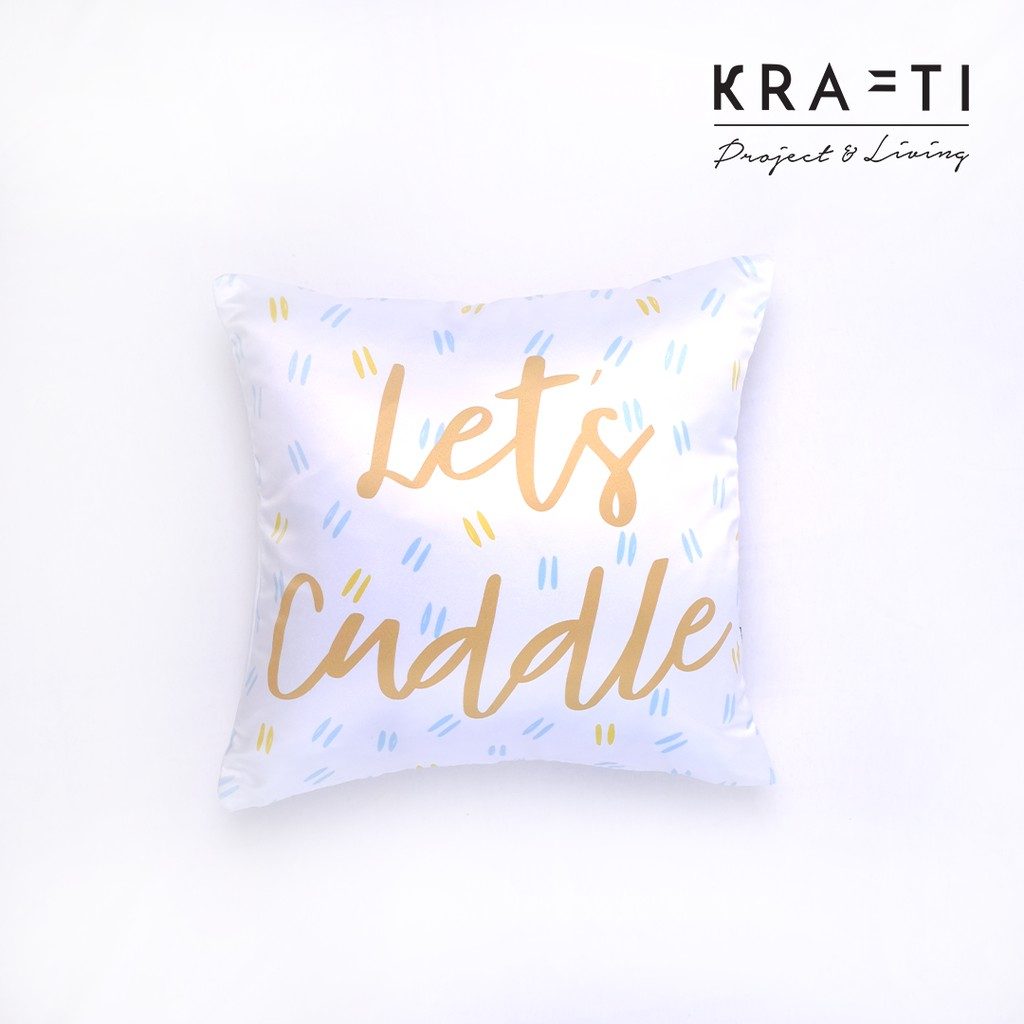 Let's Cuddle Bantal Sofa Print 40x40 cm